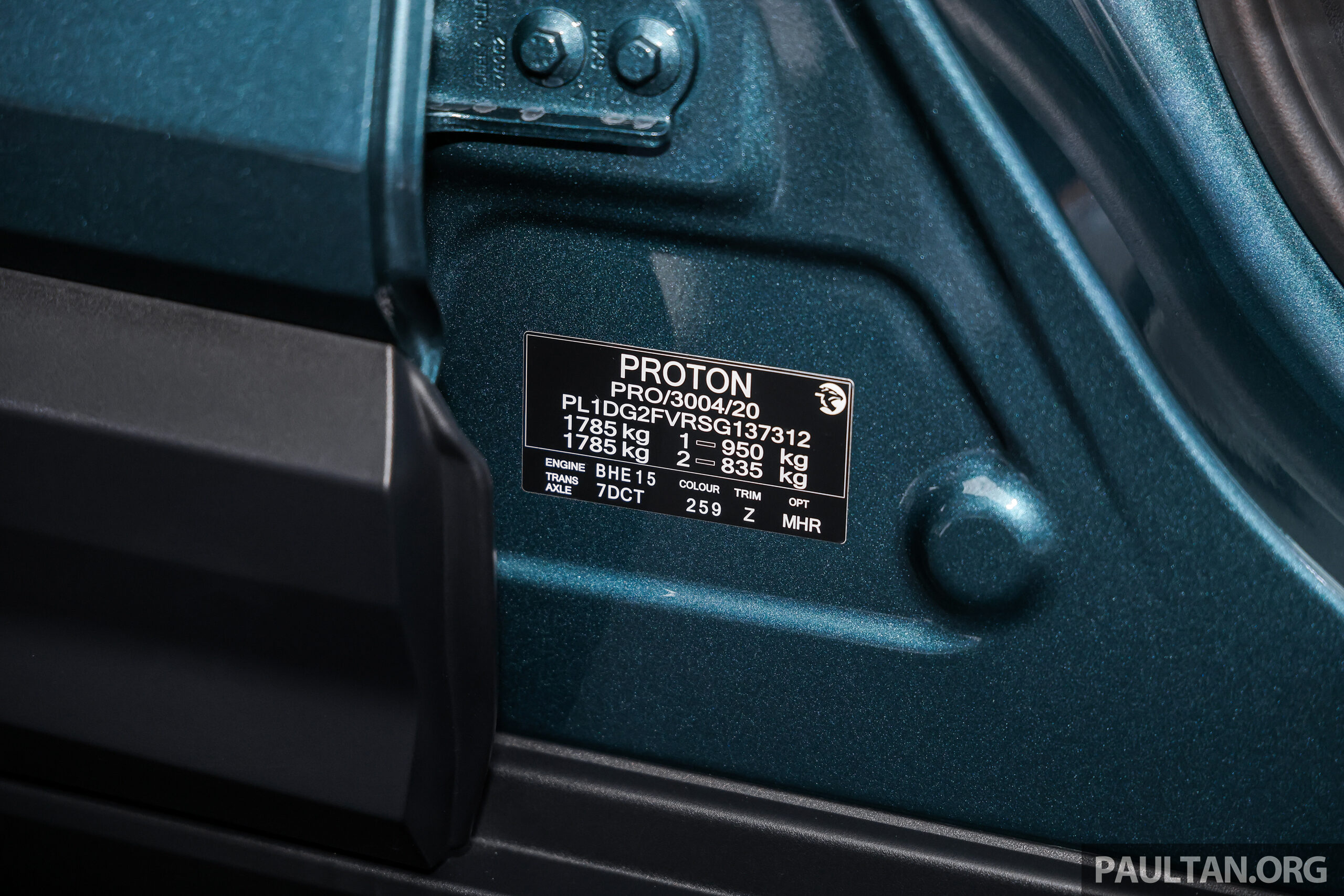All-New Proton X50 2025 interior — 14.6 inch touchscreen dan floating console